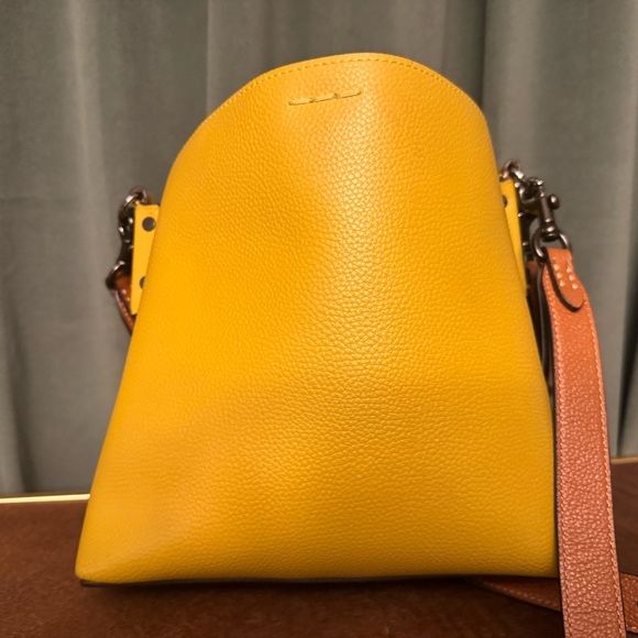 Coach Willow Bucket Bag - Picture 8 of 9